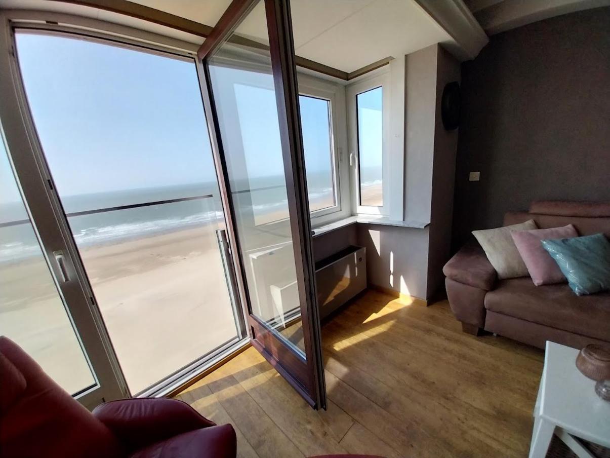 Lovely N° 9 Op Ieder Moment Een Prachtig Zeezicht & Zwembad Middelkerke Exterior photo